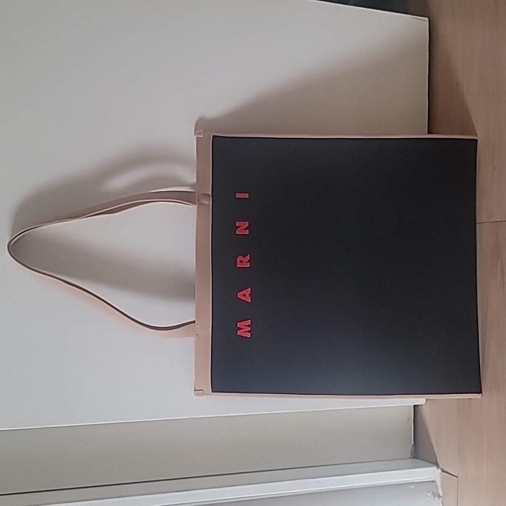 Marni Flat Shopping Tote Bag